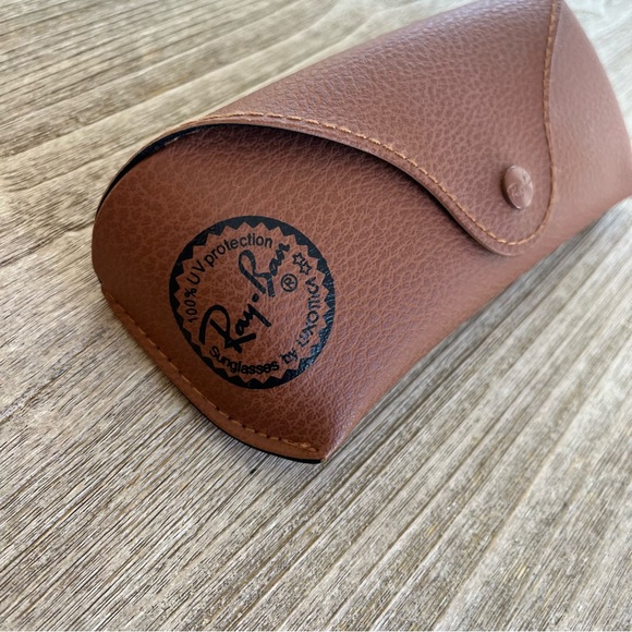 Ray-Ban leather brown glasses case - Picture 7 of 7